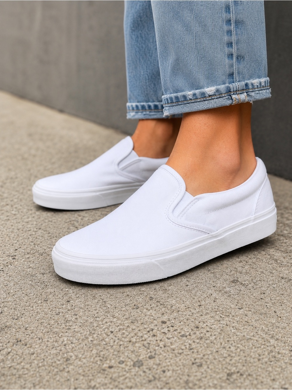 Vans White Classic Slip On Sneakers Womens 7.5 Indie Streetwear Casual
